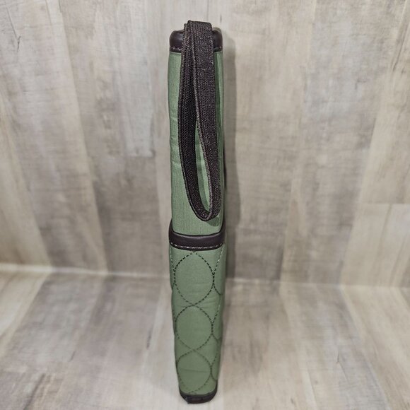 Lug Lasso Zip Travel Wallet Canter Collection Passport Outer Pockets - Picture 8 of 8